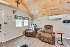 14 Mi to Kentucky Horse Park: Creekside Cabin - Interiør