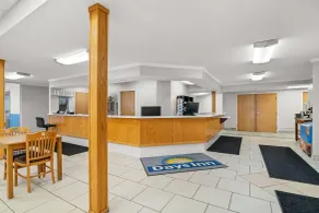 Days Inn by Wyndham Imlay City - Lobby