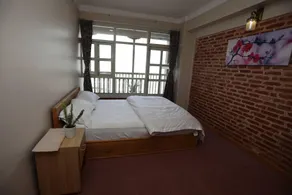KAJI CHEN - Room