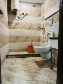 Hotel The Lotus Home Near Chandigarh Railway Station - Bathroom