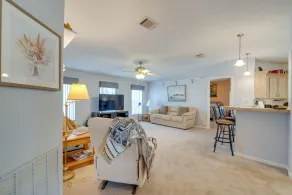 Near Golf & Dining: Wildwood Vacation Rental! - Interiør