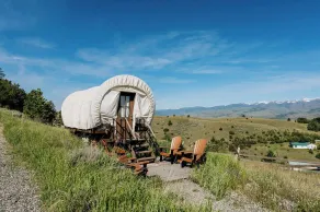 Chico Hot Springs Resort - Camera