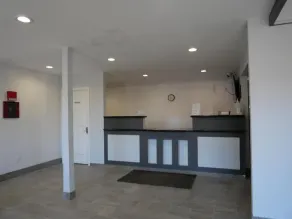 Hilltop Express Inn - Lobby
