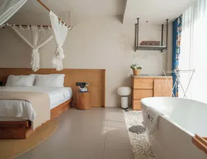 TANG House - Room