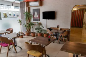 Loss Hotel - Restaurant