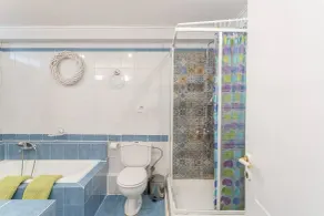 Amomos Villa with Swimming Pool - Bathroom