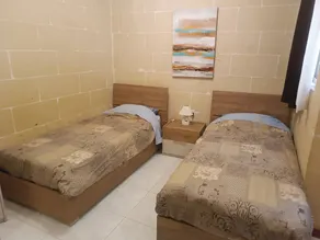 Sea and Country View 1st Floor Apartment - Chambre