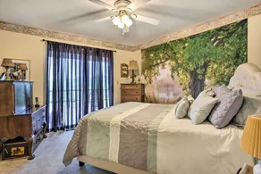 Bring a Pet: Cozy Burnsville Cottage w/ Fire Pit! - Innvendig