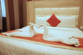 Hotel Aman Inn - Room