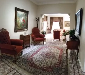 Royal Ridge Guesthouse - Siddeområde i lobbyen