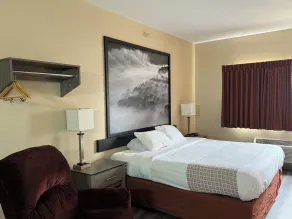 Super 8 by Wyndham Mason City - Chambre