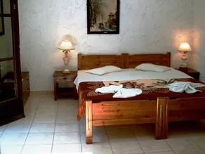 Summer Lodge - Camera