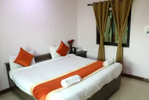 Hotel Sarweshwary - Quarto