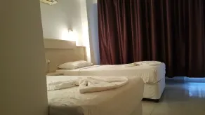 Golden Star Otel - Room