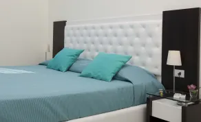 Sorrento Flats - Room