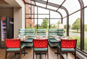 Hotel Indigo Chicago - Vernon Hills by IHG - Restaurant