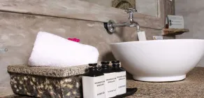Serendip Stone Hotel and Bungalow - Lavabo de la salle de bain