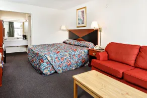 Red Carpet Inn - Louisville - Chambre
