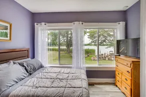 Lakefront Mound Apartment w/ Sunroom & Bicycles! - Zimmer