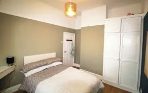 Large Bungalow - 3 Beds 2 Baths - Very Large Enclosed Garden - Dogs Stay Free - Rom