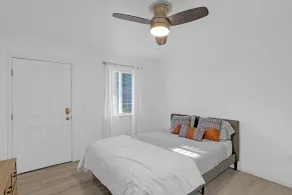 Tiny one house at Yosemite Gateway - Habitación