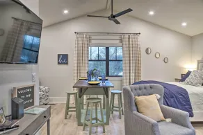 Luftiges Bentonville Studio < 1 Meile zum Stadtplatz! - Innenbereich