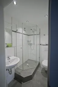 Hotel-Restaurant Zum Hirschhaus Inklusiv Chiemgaukarte - Salle de bain