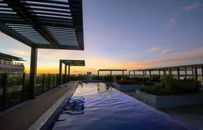 Magnum Serviced Apartments - Piscine