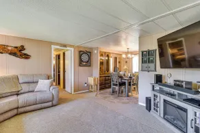 Trails End Retreat in Belfair w/ Private Dock - Innvendig