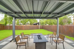 Workspace, Patio! Dallas Family Home Near Galleria - Interiør