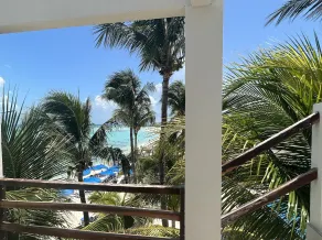 Cuxos Hotel Beachfront - Réception