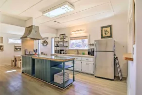 Texas Home w/ Backyard Oasis, Walk to Main St - Innvendig