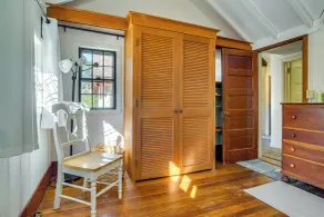 Steps to Beach: Timeless Home w/ Cotuit Bay View! - Innenbereich