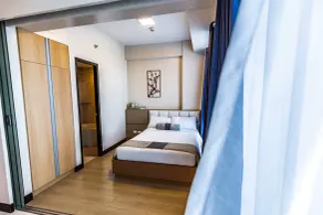 C Suites at Mactan Newtown - Vue de la chambre