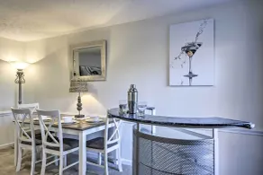 Modern Townhome w/ Deck & Golf Course Views! - Interior