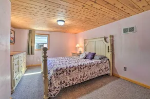 Charming Houghton Lake Cottage w/ Backyard! - Interiør