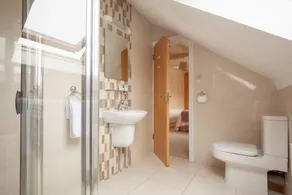 Seaview Heights - Baño