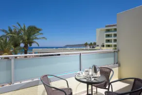 Avra Beach Resort - Vue de la chambre