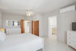 Turtle's Nest Beach Resort - Room