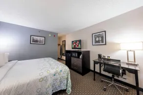 HomeTown Inn by Red Roof East Syracuse - Rum