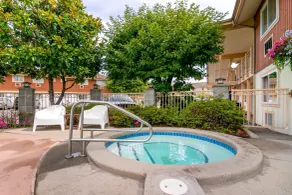 Econo Lodge Inn & Suites - Piscine