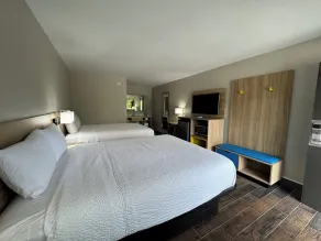 Travelodge by Wyndham Gainesville - Room