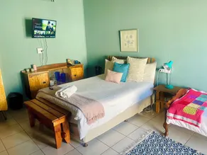 Suzies Huis Restaurant Bed and Breakfast - Room
