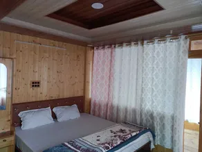 Kaas Home Stay - Rum