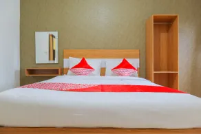 OYO Life 2590 Kost Assirot - Room
