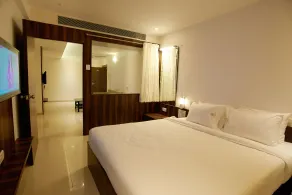 Hotel G-Square - Shirdi - Room