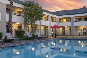 Best Western Heritage Inn - Piscine