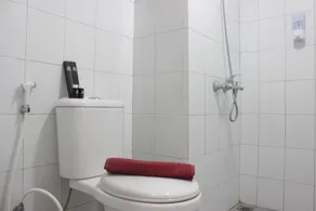Pleasant 2BR at Grand Asia Afrika Apartment By Travelio - Bathroom