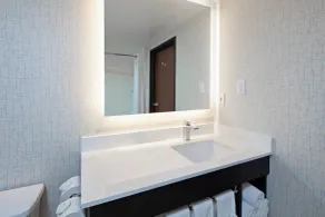 Holiday Inn Express & Suites Oakland - Airport by IHG - Salle de bain