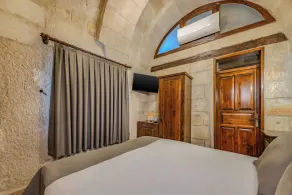 Castle Cave Hotel - Room